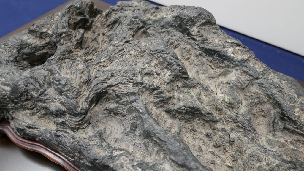 武尊石　銘「五湖」　第62回 日本水石名品展にて