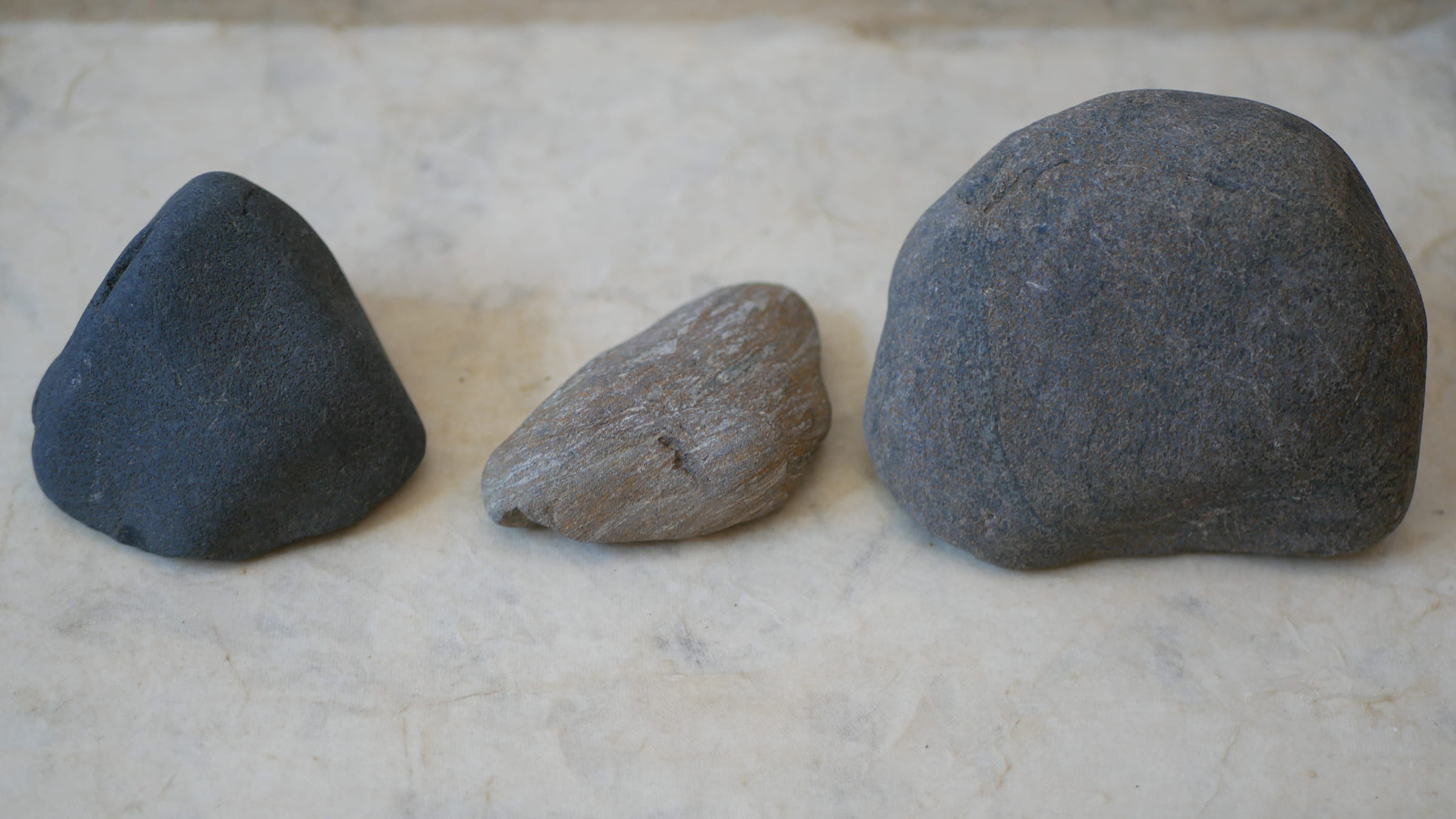 多摩川梨地石を見比べてみる