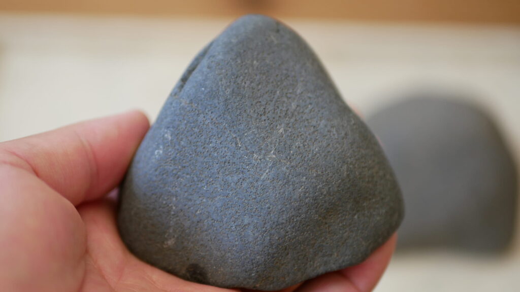 多摩川梨地遠山石